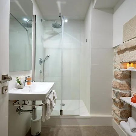 Bernardi بيت ضيافة 4*